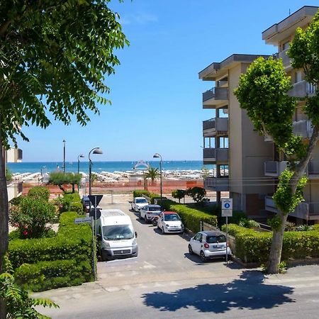 Residence Royal Rimini Buitenkant foto