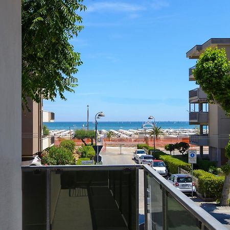 Residence Royal Rimini Buitenkant foto