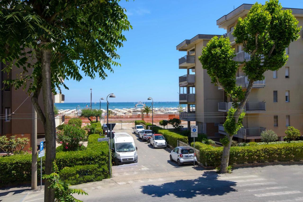 Residence Royal Rimini Buitenkant foto