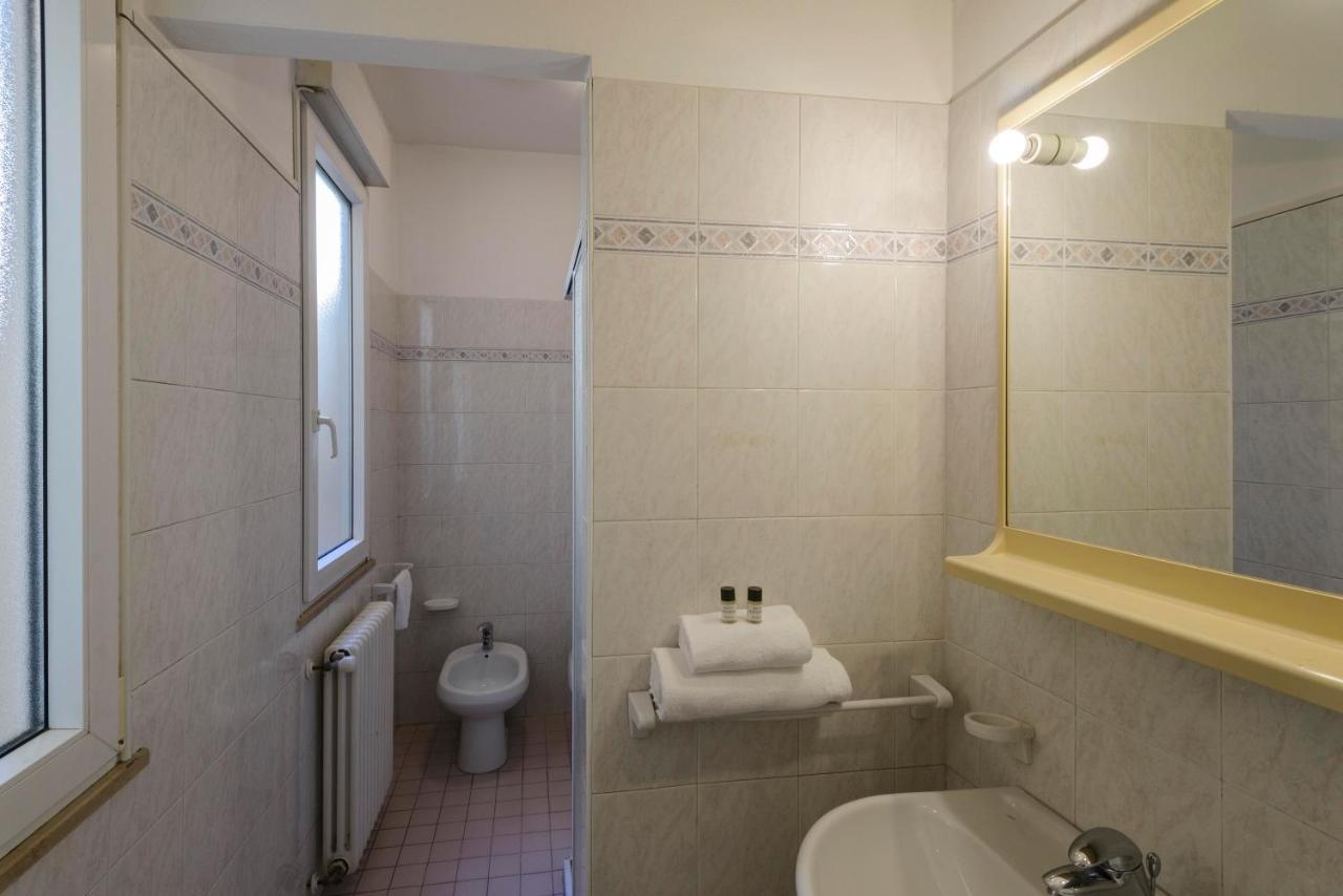 Residence Royal Rimini Buitenkant foto