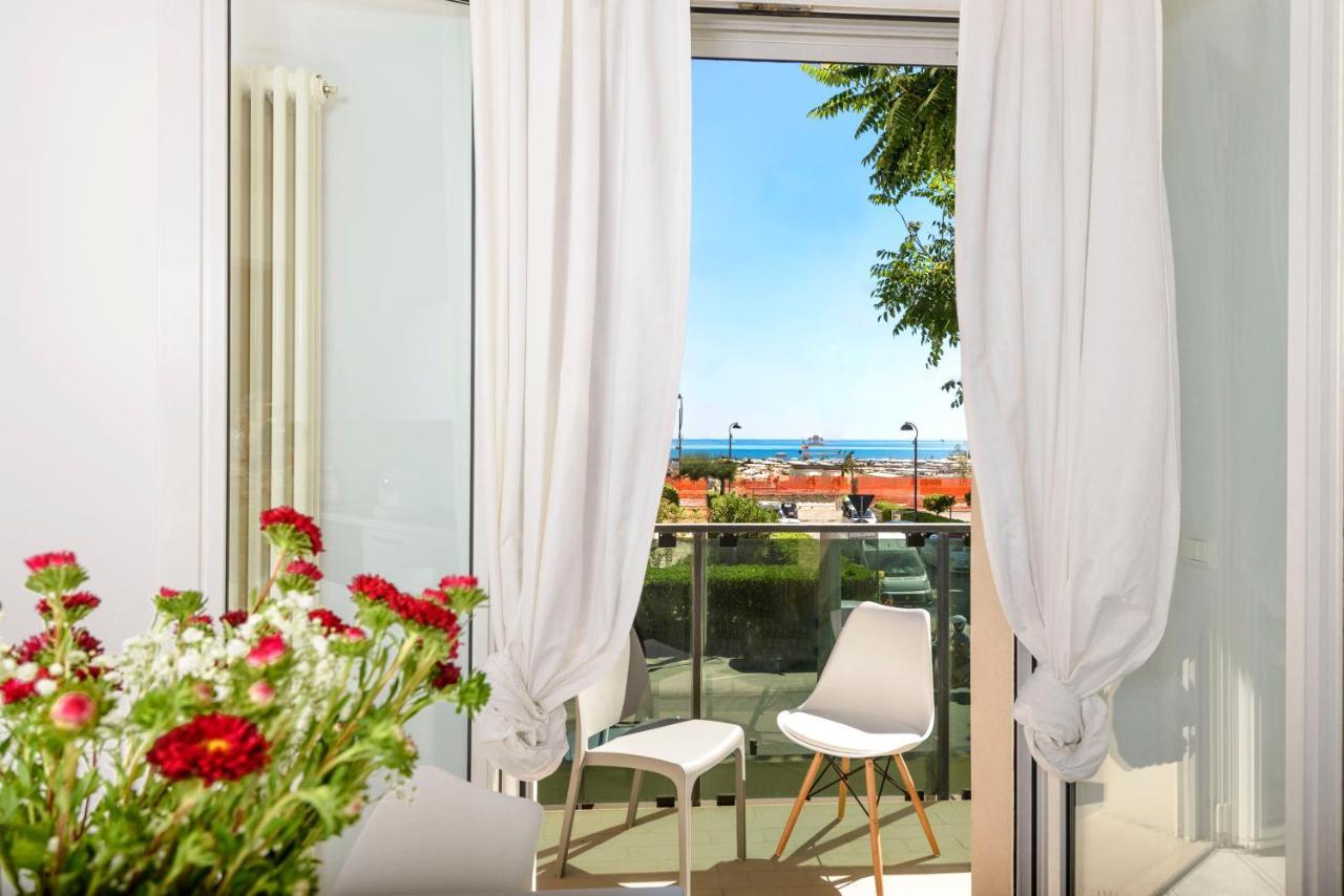 Residence Royal Rimini Buitenkant foto